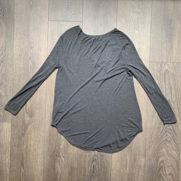 Aritzia Babaton Women's Top Blouse Charcoal Grey 3/4 Length Sleeve Size XS - Picture 14 of 16